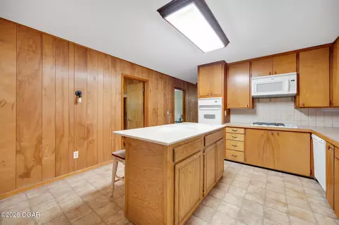 Kitchen - 220 Lian Drive Seneca Mo 64865 Dr, Seneca, MO 64865 photo 3 of 4