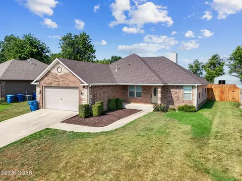 2730 Lois Lane Joplin Mo 64804 Ln, Joplin, MO 64804
