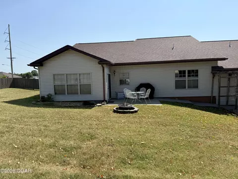 Exterior - 2610 S Adele Avenue Joplin Mo 64804 Ave, Joplin, MO 64804 photo 3 of 4