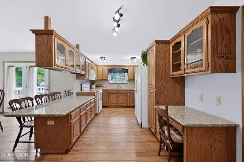 Kitchen - 13416 Jasmine Loop Carthage Mo 64836 Loop, Carthage, MO 64836 photo 3 of 5