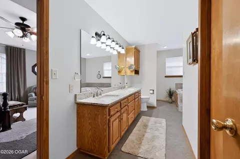 Bath - 13416 Jasmine Loop Carthage Mo 64836 Loop, Carthage, MO 64836 photo 4 of 8