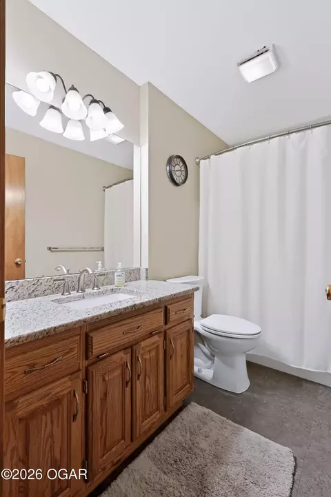 Bath - 13416 Jasmine Loop Carthage Mo 64836 Loop, Carthage, MO 64836 photo 3 of 8