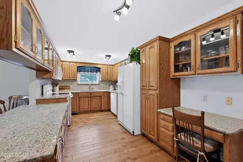 Kitchen - 13416 Jasmine Loop Carthage Mo 64836 Loop, Carthage, MO 64836 photo 2 of 5