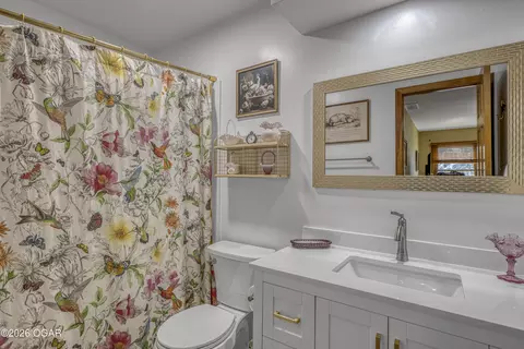 Bath - 830 Rustic Ridge Drive Joplin Mo 64804 Dr, Joplin, MO 64804 photo 6 of 8