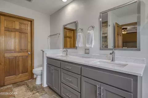 Bath - 830 Rustic Ridge Drive Joplin Mo 64804 Dr, Joplin, MO 64804 photo 3 of 8