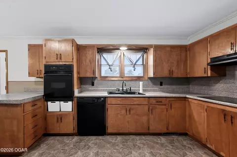 Kitchen - 611 S 2nd Street Jasper Mo 64755 St, Jasper, MO 64755 photo 3 of 4