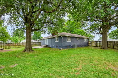Exterior - 611 S 2nd Street Jasper Mo 64755 St, Jasper, MO 64755 photo 2 of 3