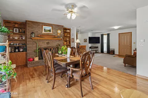 Dining - 201 E 3rd Street Lamar Mo 64759 St, Lamar, MO 64759 photo 1 of 2