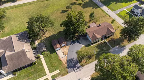 View/Area - 201 E 3rd Street Lamar Mo 64759 St, Lamar, MO 64759 photo 1 of 2