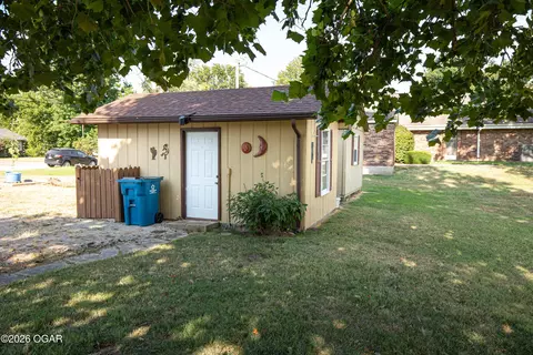 Exterior - 201 E 3rd Street Lamar Mo 64759 St, Lamar, MO 64759 photo 8 of 9