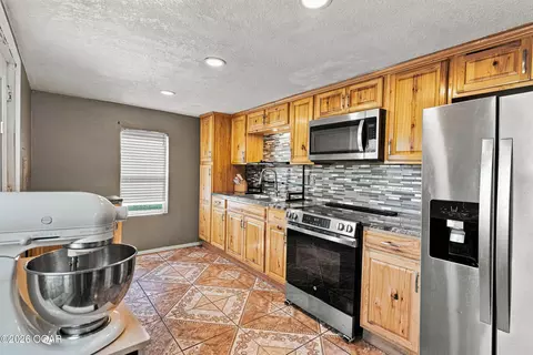 Kitchen - 514 E Scott Street Monett Mo 65708 St, Monett, MO 65708 photo 2 of 3
