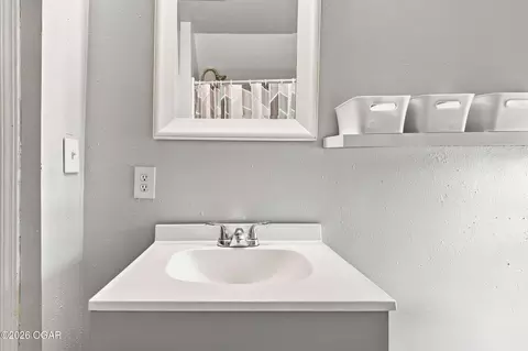 Bath - 514 E Scott Street Monett Mo 65708 St, Monett, MO 65708 photo 3 of 4