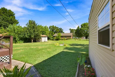 Exterior - 514 E Scott Street Monett Mo 65708 St, Monett, MO 65708 photo 3 of 11