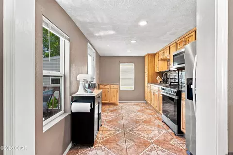 Kitchen - 514 E Scott Street Monett Mo 65708 St, Monett, MO 65708 photo 1 of 3