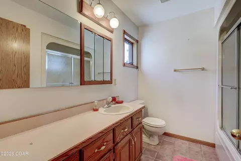 Bath - 312 Lakeview Lane Carl Junction Mo 64834 Ln, Carl Junction, MO 64834 photo 4 of 5