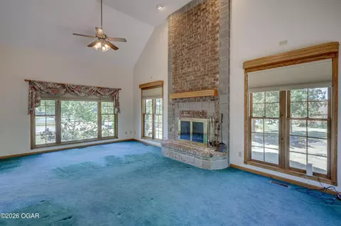 Living - 312 Lakeview Lane Carl Junction Mo 64834 Ln, Carl Junction, MO 64834 photo 3 of 5