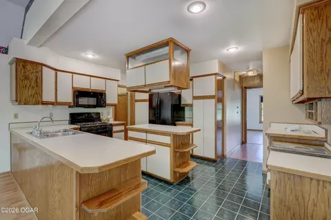 Kitchen - 312 Lakeview Lane Carl Junction Mo 64834 Ln, Carl Junction, MO 64834 photo 2 of 4