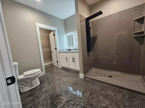 Bath - 759 E 643rd Avenue Arma Ks 66712 Ave, Arma, KS 66712 photo 4 of 7