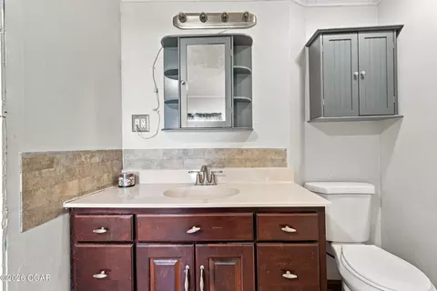 Bath - 401 2nd Street Monett Mo 65708 St, Monett, MO 65708 photo 3 of 3