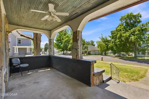 Exterior - 401 2nd Street Monett Mo 65708 St, Monett, MO 65708 photo 2 of 7