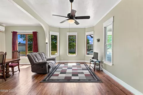 Living - 401 2nd Street Monett Mo 65708 St, Monett, MO 65708 photo 1 of 1