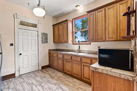 Kitchen - 401 2nd Street Monett Mo 65708 St, Monett, MO 65708 photo 2 of 3