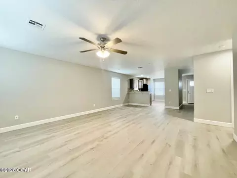 Living - 1402 E 19th Street Joplin Mo 64804 St, Joplin, MO 64804 photo 2 of 2