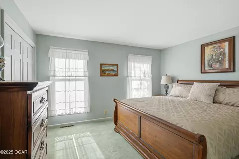 Bedroom - 202 Gardner Drive Lamar Mo 64759 Dr, Lamar, MO 64759 photo 3 of 13