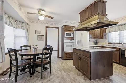 Kitchen - 202 Gardner Drive Lamar Mo 64759 Dr, Lamar, MO 64759 photo 1 of 5