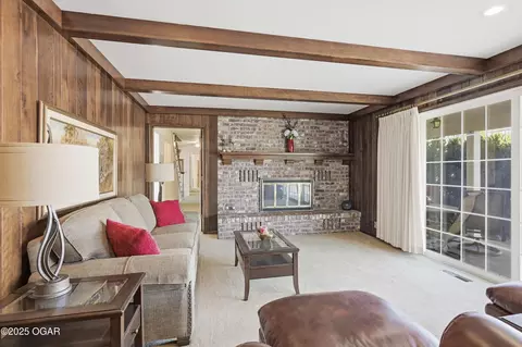Living - 202 Gardner Drive Lamar Mo 64759 Dr, Lamar, MO 64759 photo 6 of 6