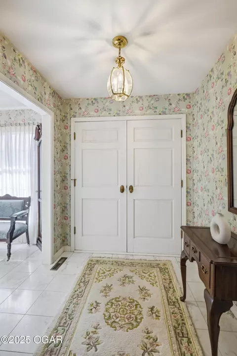 Entry Way - 202 Gardner Drive Lamar Mo 64759 Dr, Lamar, MO 64759 photo 1 of 4