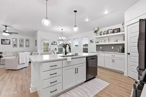 Kitchen - 1311 Foundry Drive Carthage Mo 64836 Dr, Carthage, MO 64836 photo 5 of 8