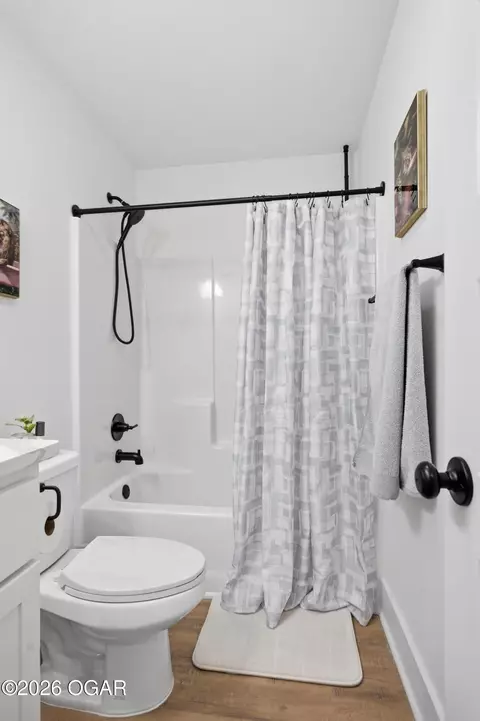 Bath - 1311 Foundry Drive Carthage Mo 64836 Dr, Carthage, MO 64836 photo 7 of 7
