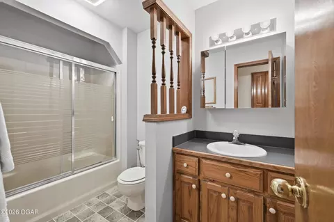 Bath - 2701 E Wickersham Road Joplin Mo 64801 Rd, Joplin, MO 64801 photo 4 of 6