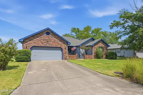 Exterior - 2701 E Wickersham Road Joplin Mo 64801 Rd, Joplin, MO 64801 photo 4 of 10