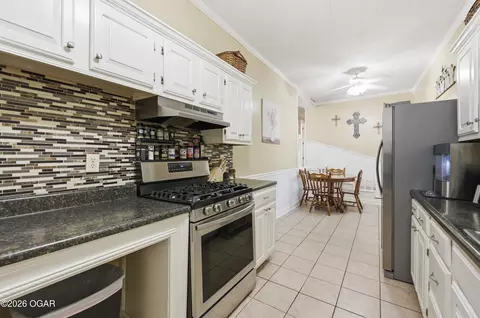 Kitchen - 17529 Jayhawk Road Carthage Mo 64836 Rd, Carthage, MO 64836 photo 5 of 6