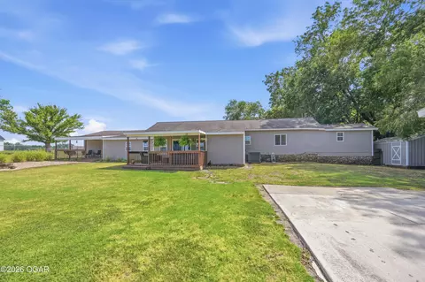 Exterior - 17529 Jayhawk Road Carthage Mo 64836 Rd, Carthage, MO 64836 photo 11 of 12