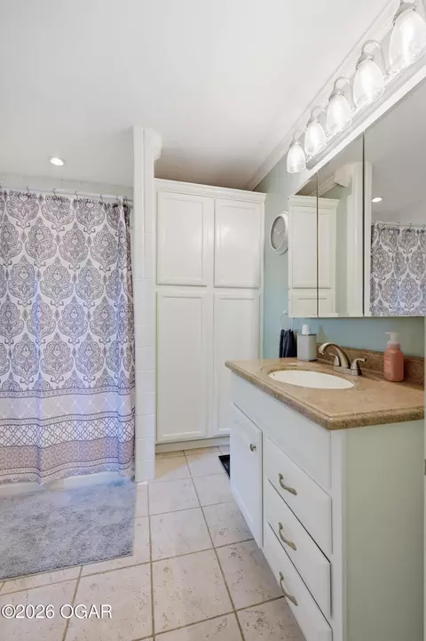 Bath - 17529 Jayhawk Road Carthage Mo 64836 Rd, Carthage, MO 64836 photo 7 of 7