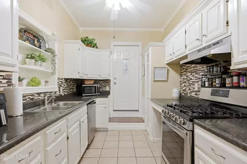 Kitchen - 17529 Jayhawk Road Carthage Mo 64836 Rd, Carthage, MO 64836 photo 2 of 6
