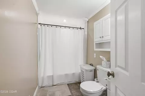 Bath - 17529 Jayhawk Road Carthage Mo 64836 Rd, Carthage, MO 64836 photo 1 of 7