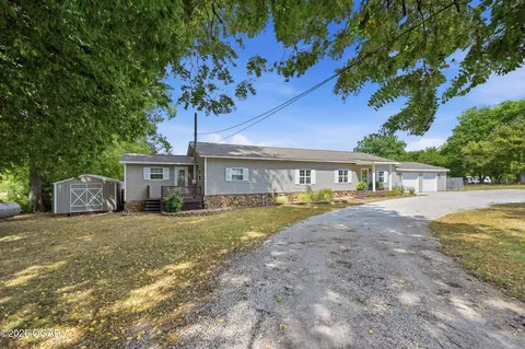 Exterior - 17529 Jayhawk Road Carthage Mo 64836 Rd, Carthage, MO 64836 photo 2 of 12