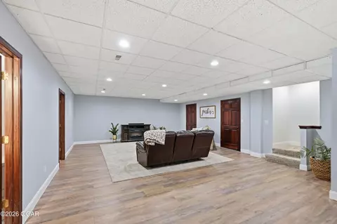 Living - 604 Split Rail Drive Joplin Mo 64801 Dr, Joplin, MO 64801 photo 3 of 5