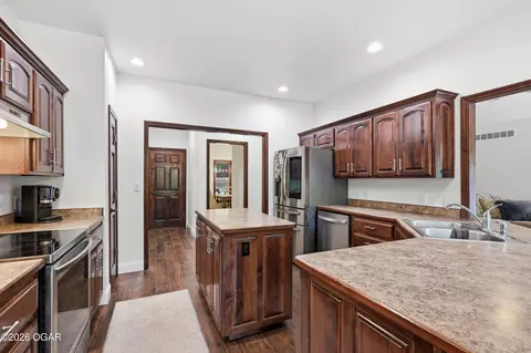 Entry Way - 604 Split Rail Drive Joplin Mo 64801 Dr, Joplin, MO 64801 photo 2 of 2