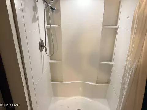 Bath - 121 Washington Avenue Seneca Mo 64865 Ave, Seneca, MO 64865 photo 3 of 3
