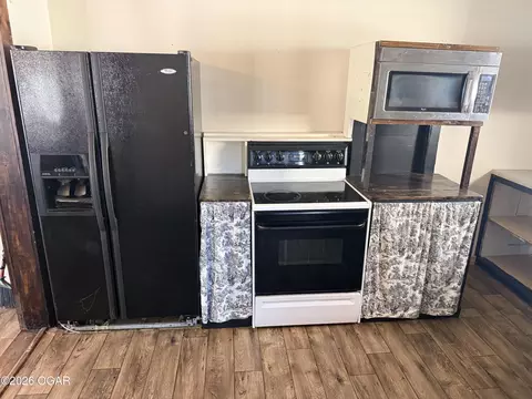 Kitchen - 121 Washington Avenue Seneca Mo 64865 Ave, Seneca, MO 64865 photo 1 of 1