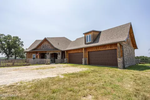 Exterior - 1059 NE 100th Road Sheldon Mo 64784 Rd, Sheldon, MO 64784 photo 7 of 13