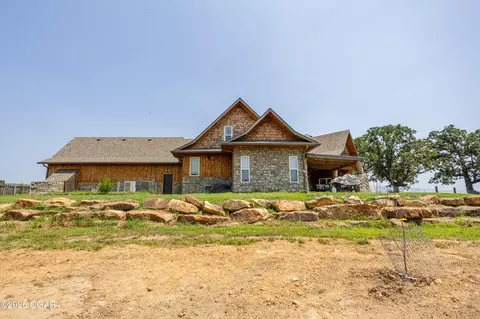 Exterior - 1059 NE 100th Road Sheldon Mo 64784 Rd, Sheldon, MO 64784 photo 5 of 13