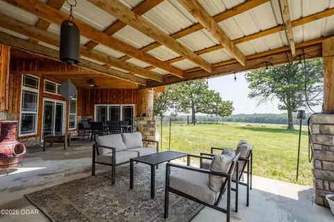 Exterior - 1059 NE 100th Road Sheldon Mo 64784 Rd, Sheldon, MO 64784 photo 10 of 13