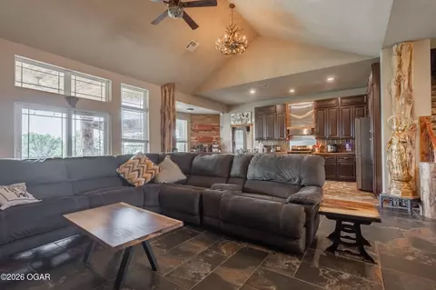 Living - 1059 NE 100th Road Sheldon Mo 64784 Rd, Sheldon, MO 64784 photo 2 of 3