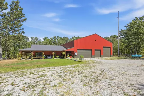 Exterior - 8309 Nighthawk Road Neosho Mo 64850 Rd, Neosho, MO 64850 photo 2 of 5